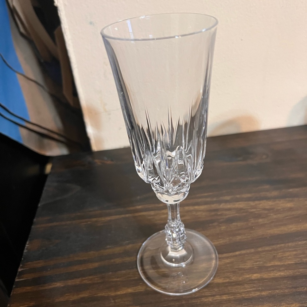 1 vintage champagne glass